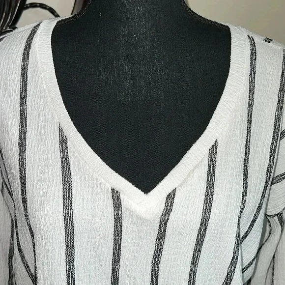 Anthropologie Women’s Willa Textured Gauze Striped Long Sleeve Top Size Small - Picture 3 of 14